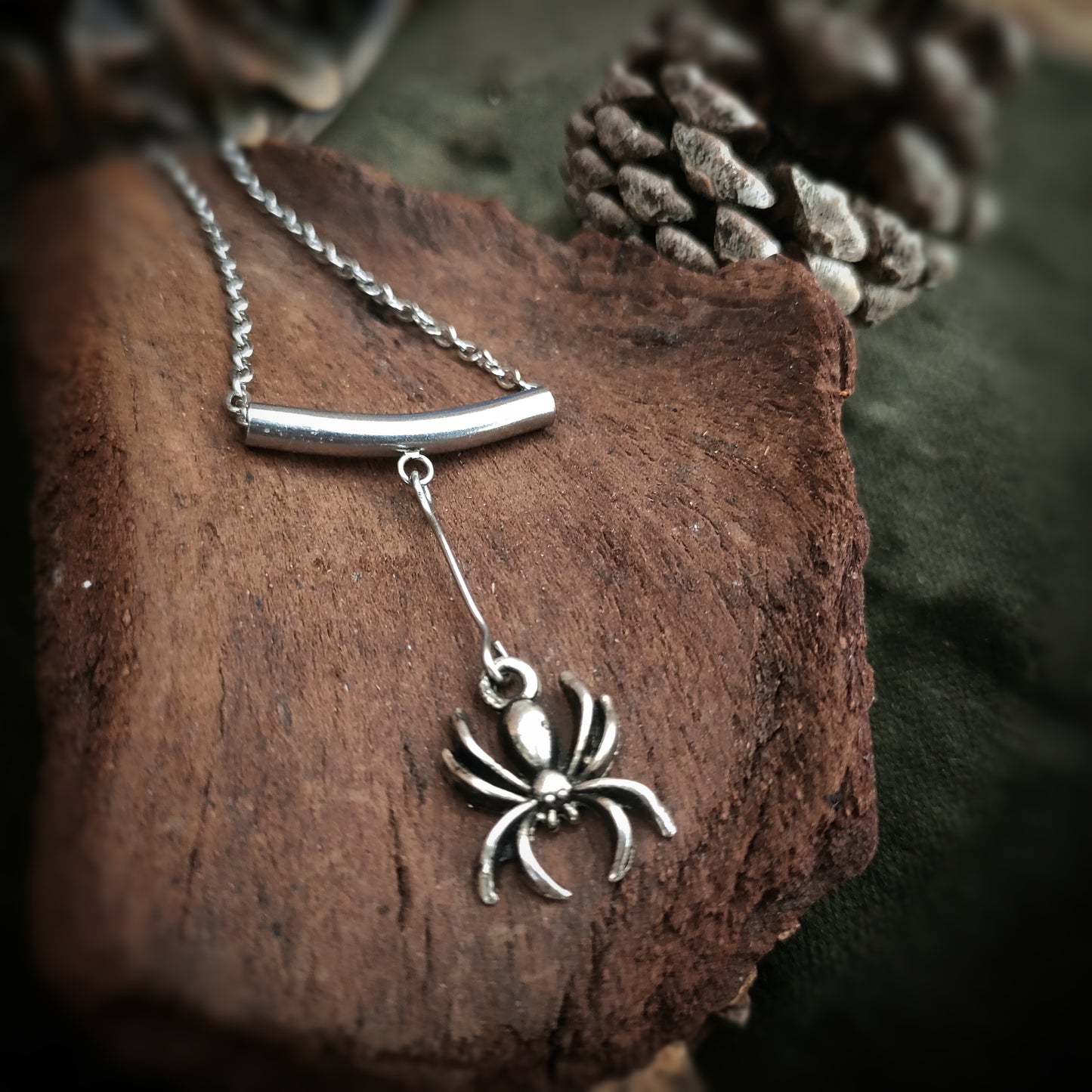 Pendentif Arachné